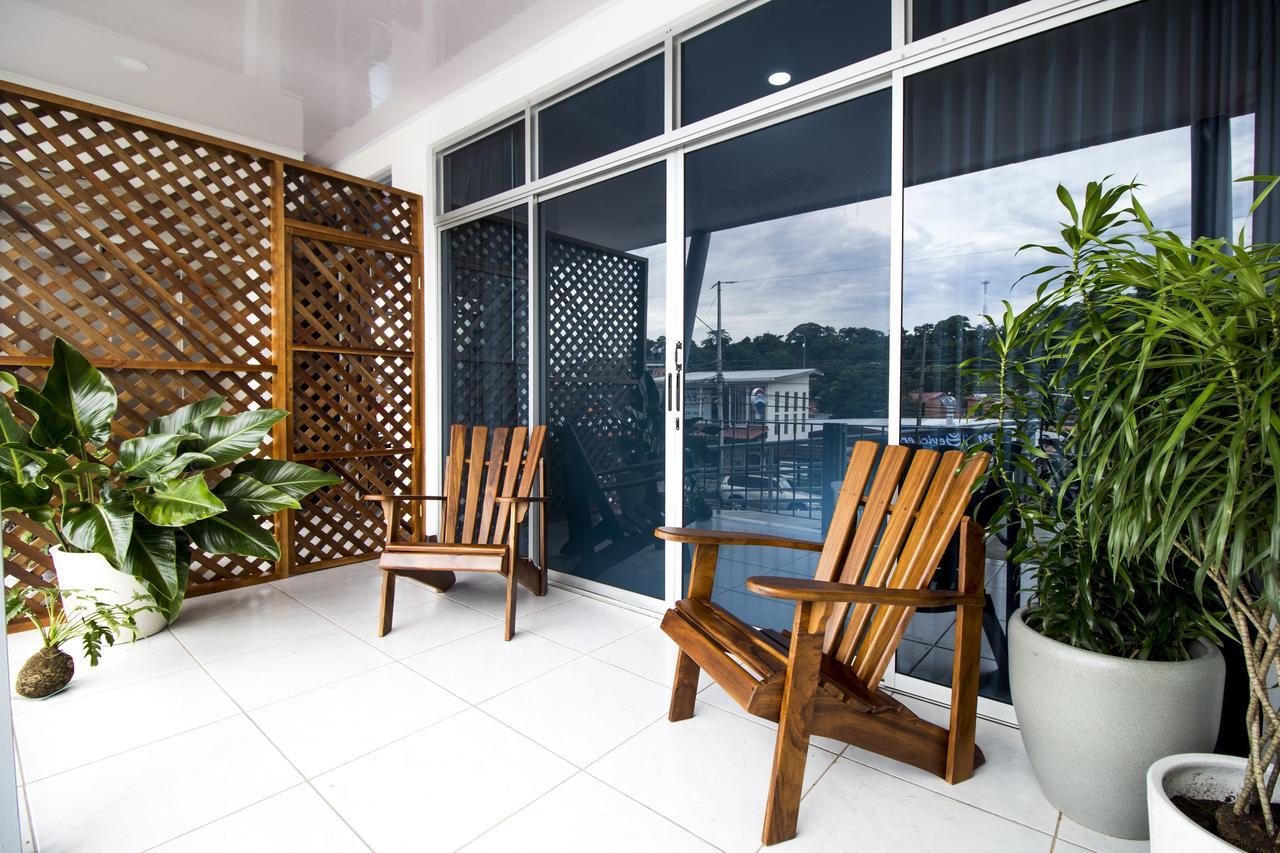 Puerta Del Cielo Quepos Hotel Bagian luar foto