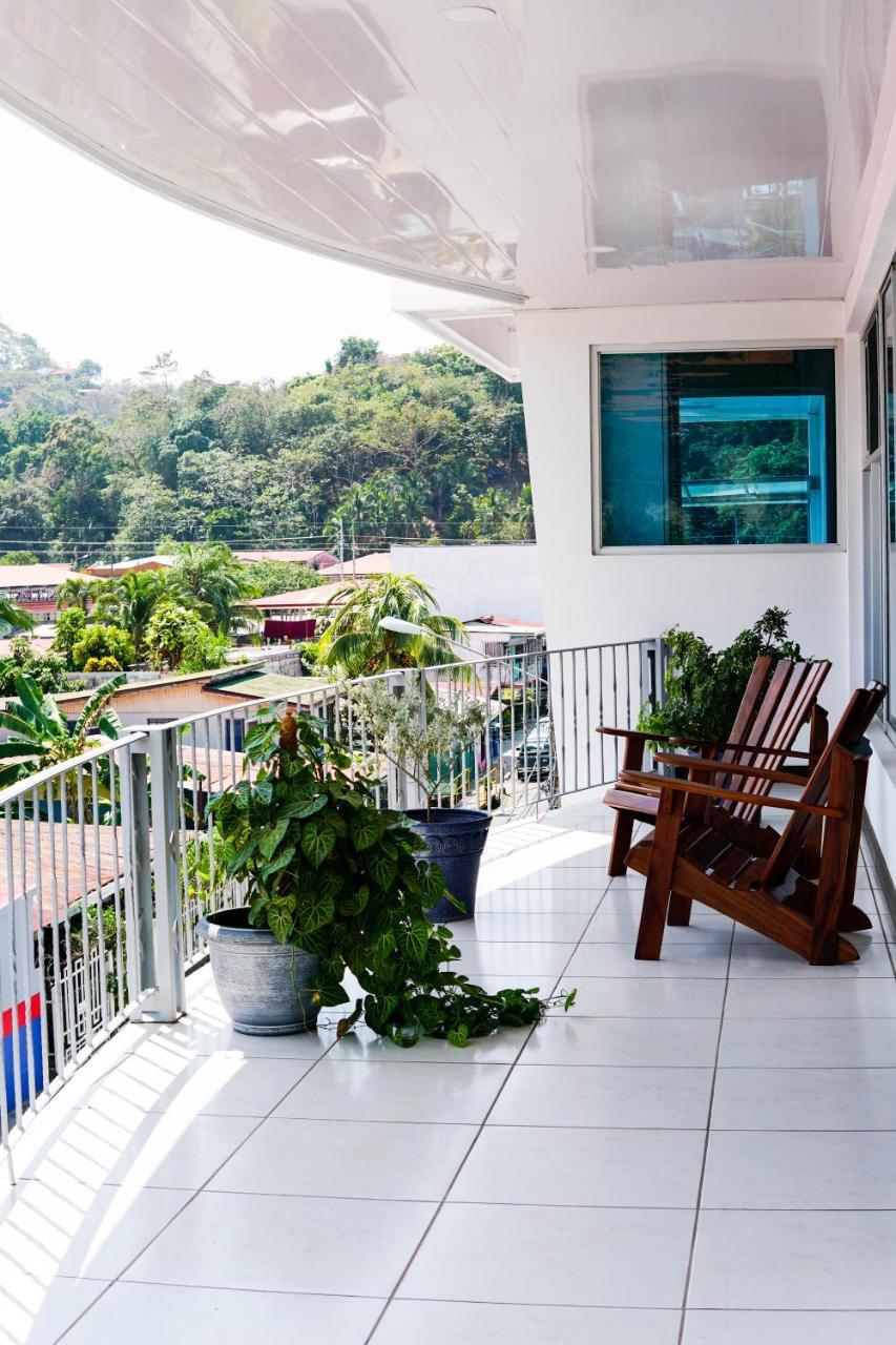 Puerta Del Cielo Quepos Hotel Bagian luar foto